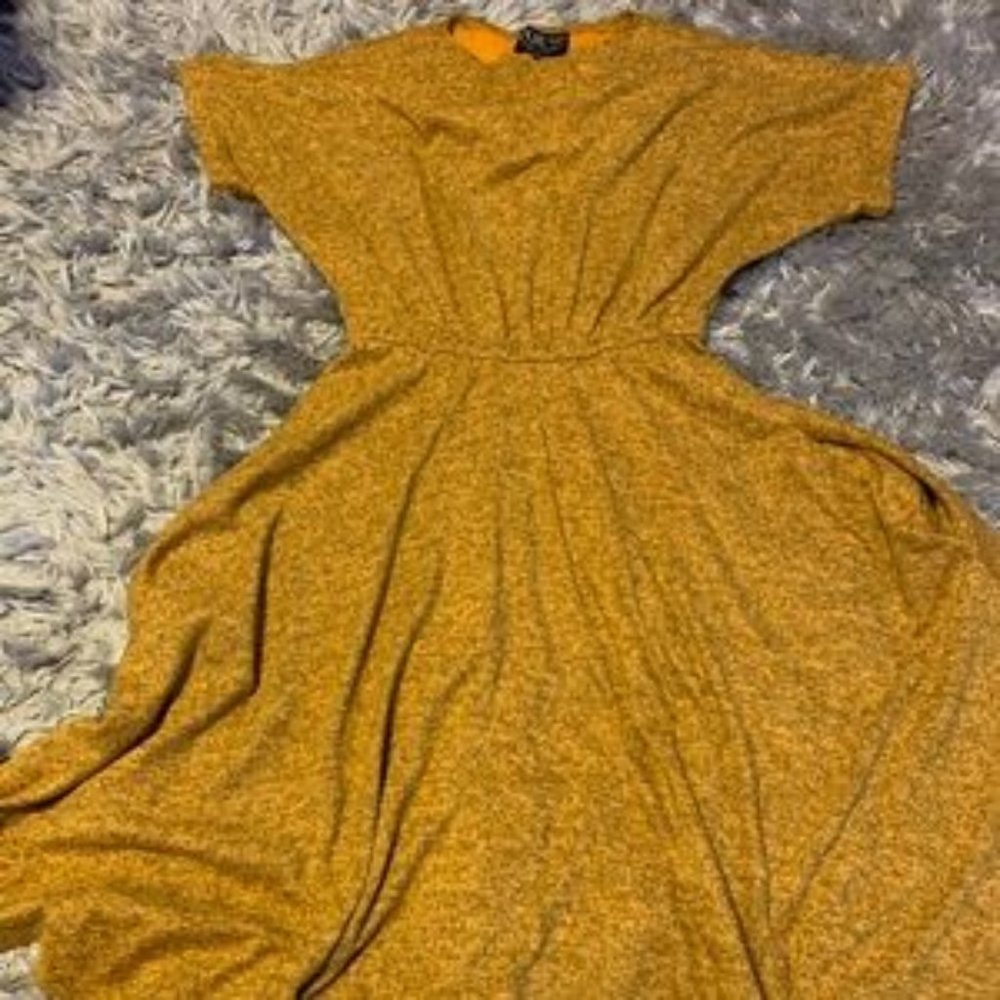 Dress with pockets